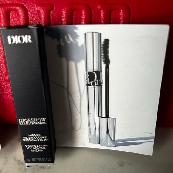 Dior New Red Beauty Pouch w/ Mini:
J’adore, Volume Mascara, Lash Primer Serum. - Picture 7 of 8